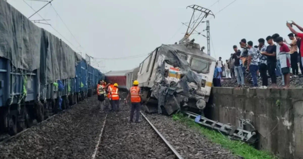 Jharkhand train accident: दो ट्रेनें टकराईं, 2 की मौत, 20 घायल, झारखंड के चरधरपुर डिवीजन में बड़ा रेल हादसा