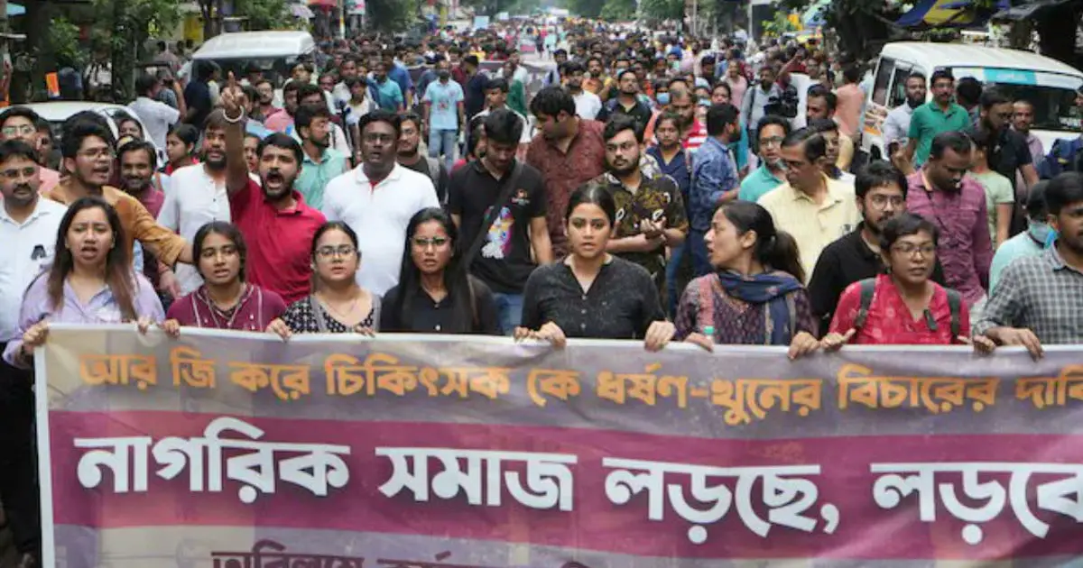 Kolkata Midnight Protest: कोलकाता में डॉक्टर के बलात्कार और हत्या के खिलाफ मध्यरात्रि में होगा महिलाओं का विशाल प्रदर्शन